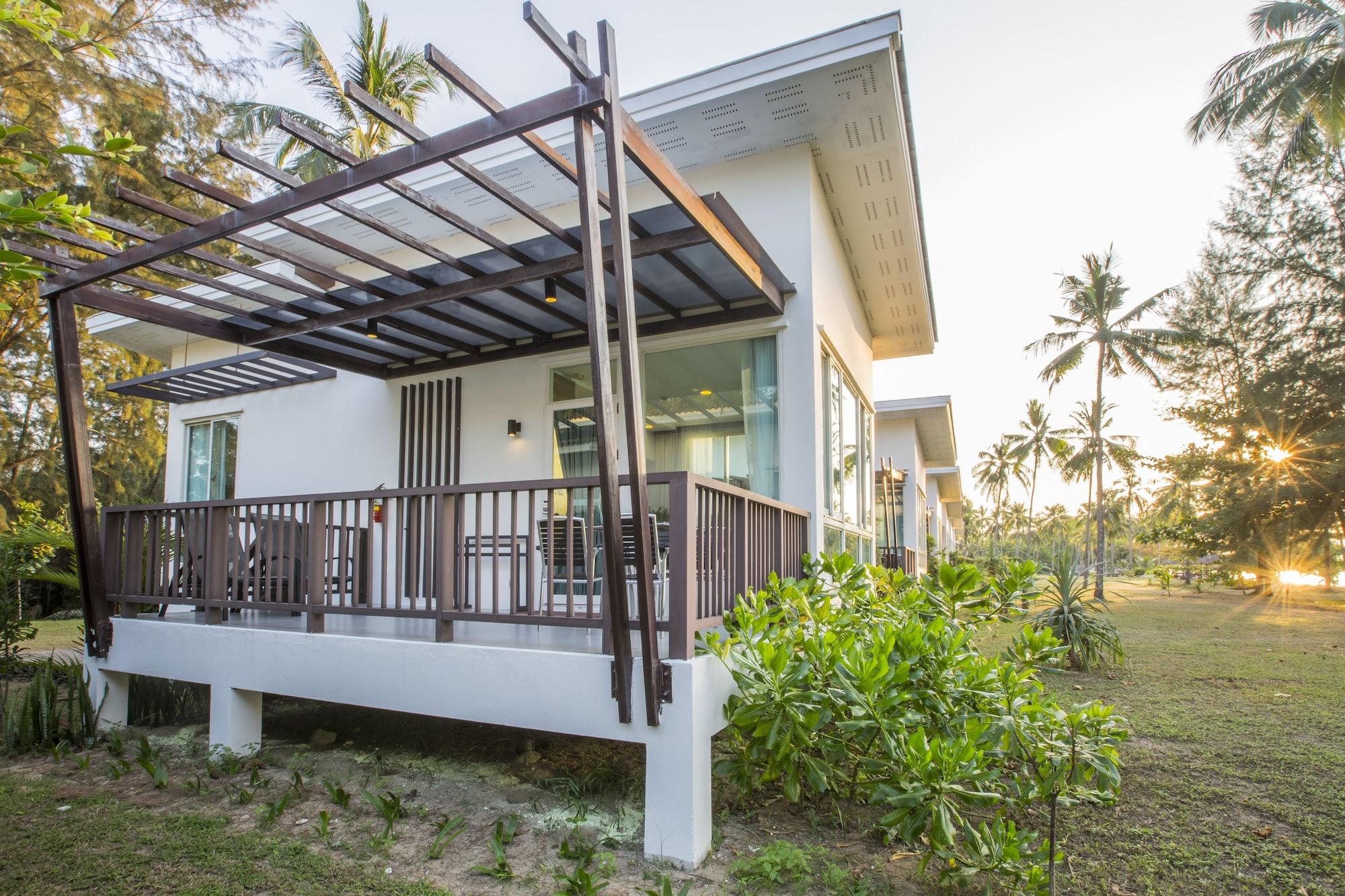 Kantary Beach Hotel Villas & Suites Khao Lak Exterior photo