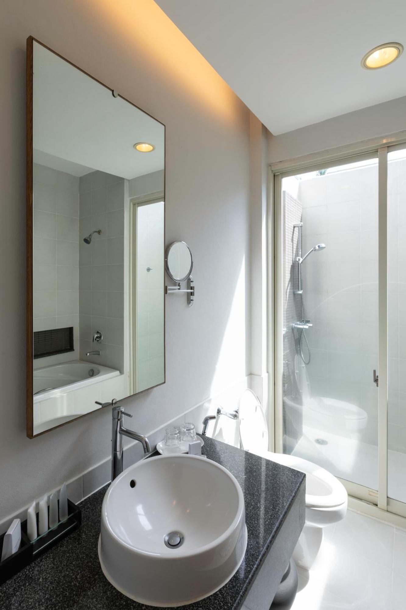 Kantary Beach Hotel Villas & Suites Khao Lak Exterior photo